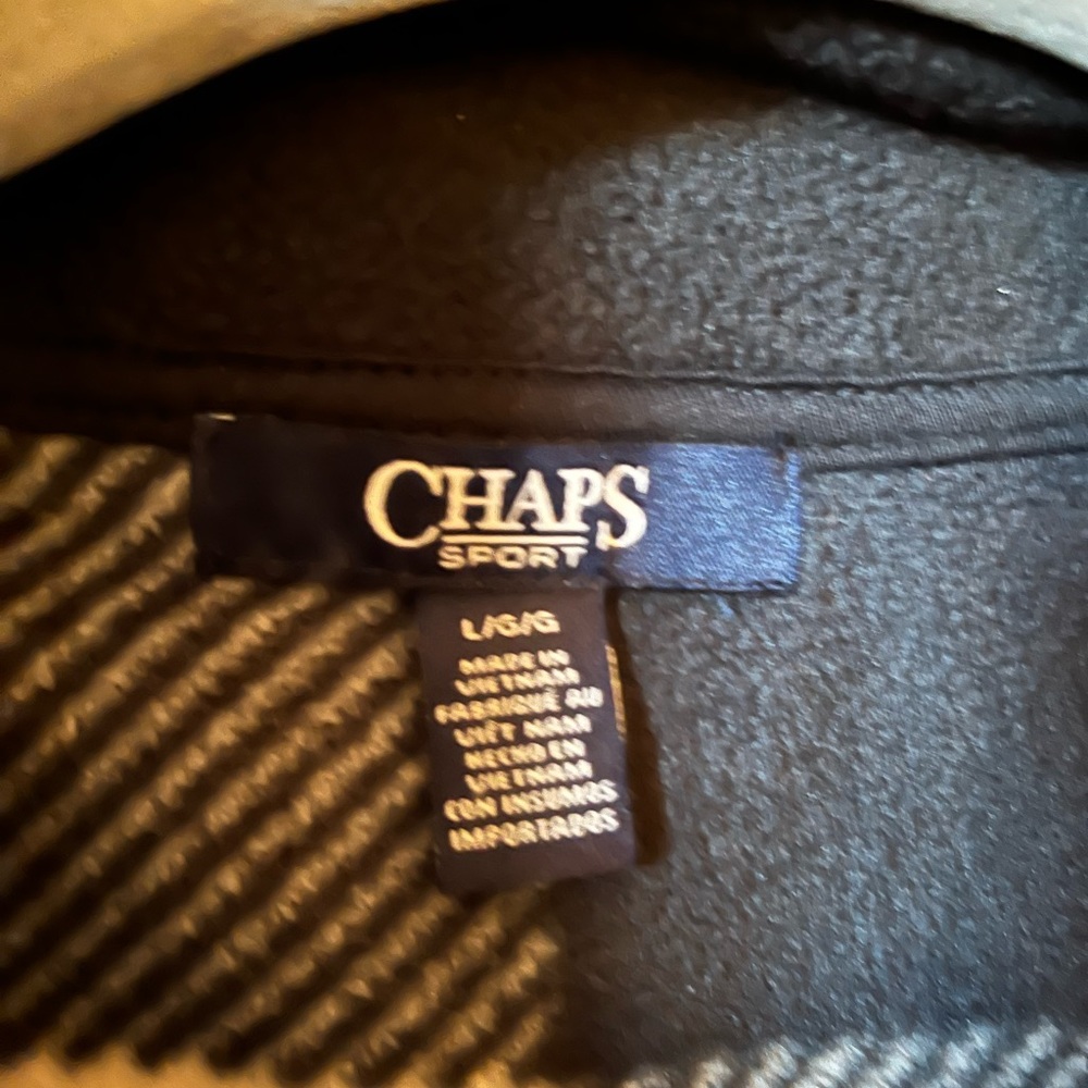 Chaps black and cream checkered fleece vest. Full zip front. EUC. Size large. - Picture 3 of 6